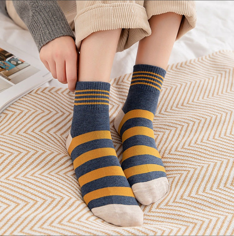 Fashion Casual Ladies Striped Short Socks