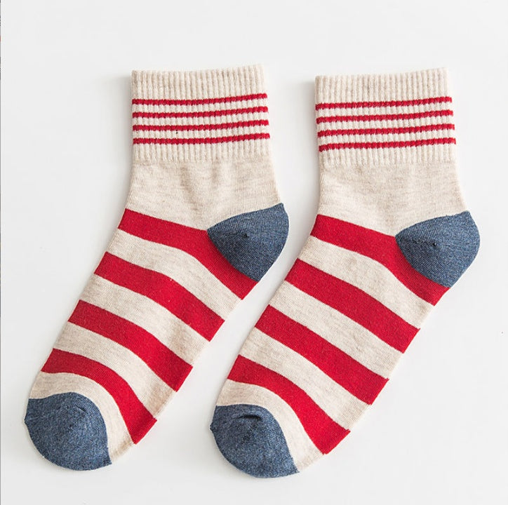 Fashion Casual Ladies Striped Short Socks